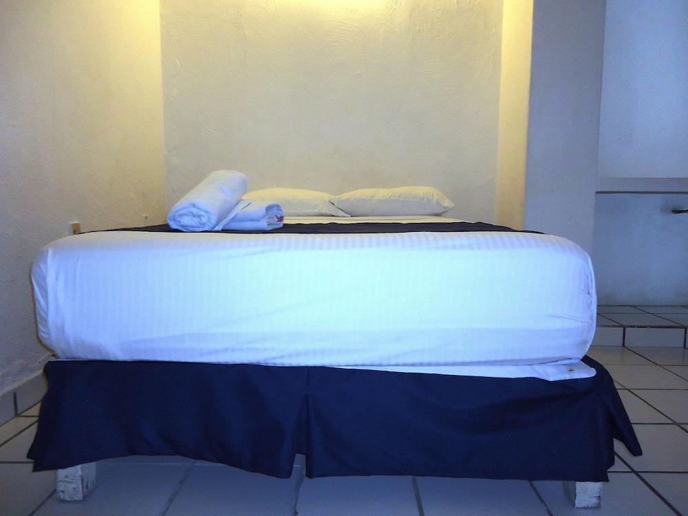 Hotel Bagasi Манзанило Екстериор снимка
