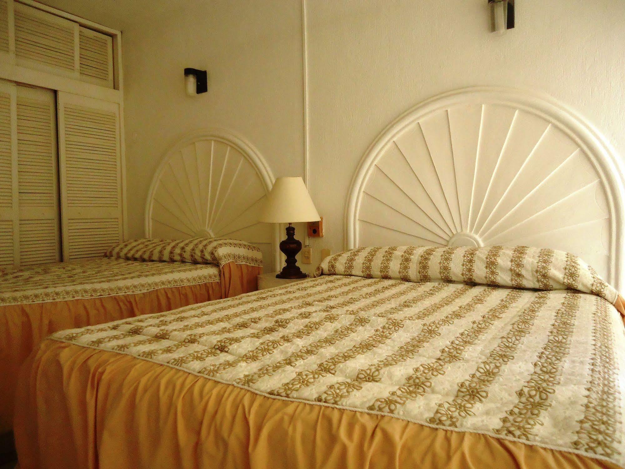 Hotel Bagasi Манзанило Екстериор снимка