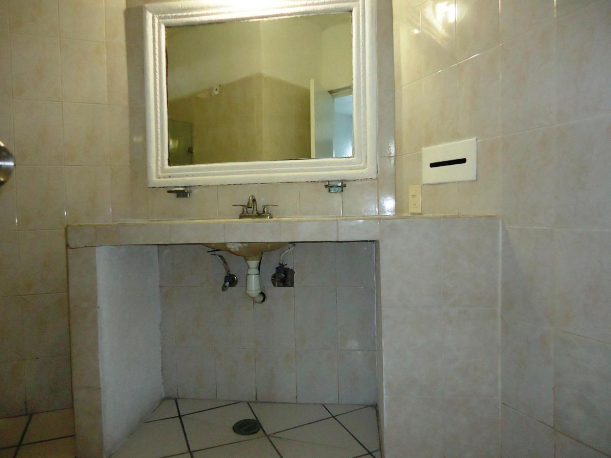 Hotel Bagasi Манзанило Екстериор снимка